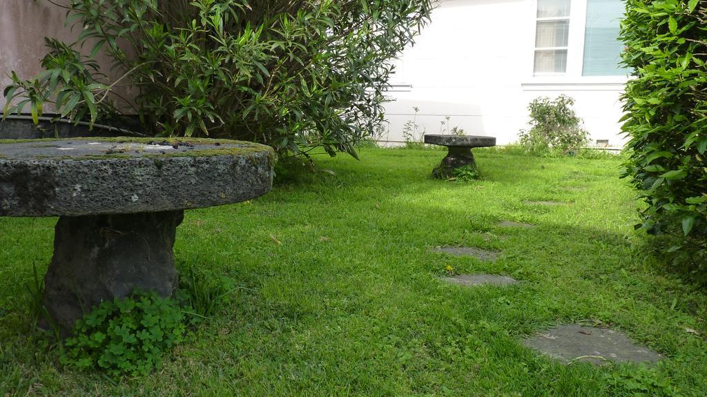 Azores Garden House - Private Suites & Apartments - Automatic Self Check-In ปอนตาเดลกาดา ภายนอก รูปภาพ